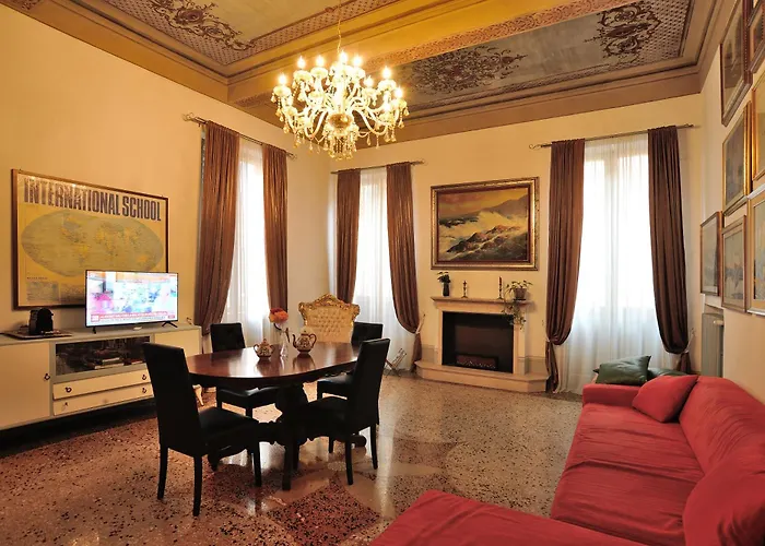 Anna\'S House